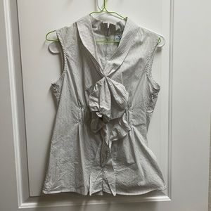 Women’s small, Worthington white w Gray pinstripe blouse stretch fit